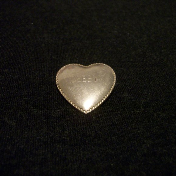 50S VINTAGE METAL DEBBY HEART PIN - Picture 3 of 4
